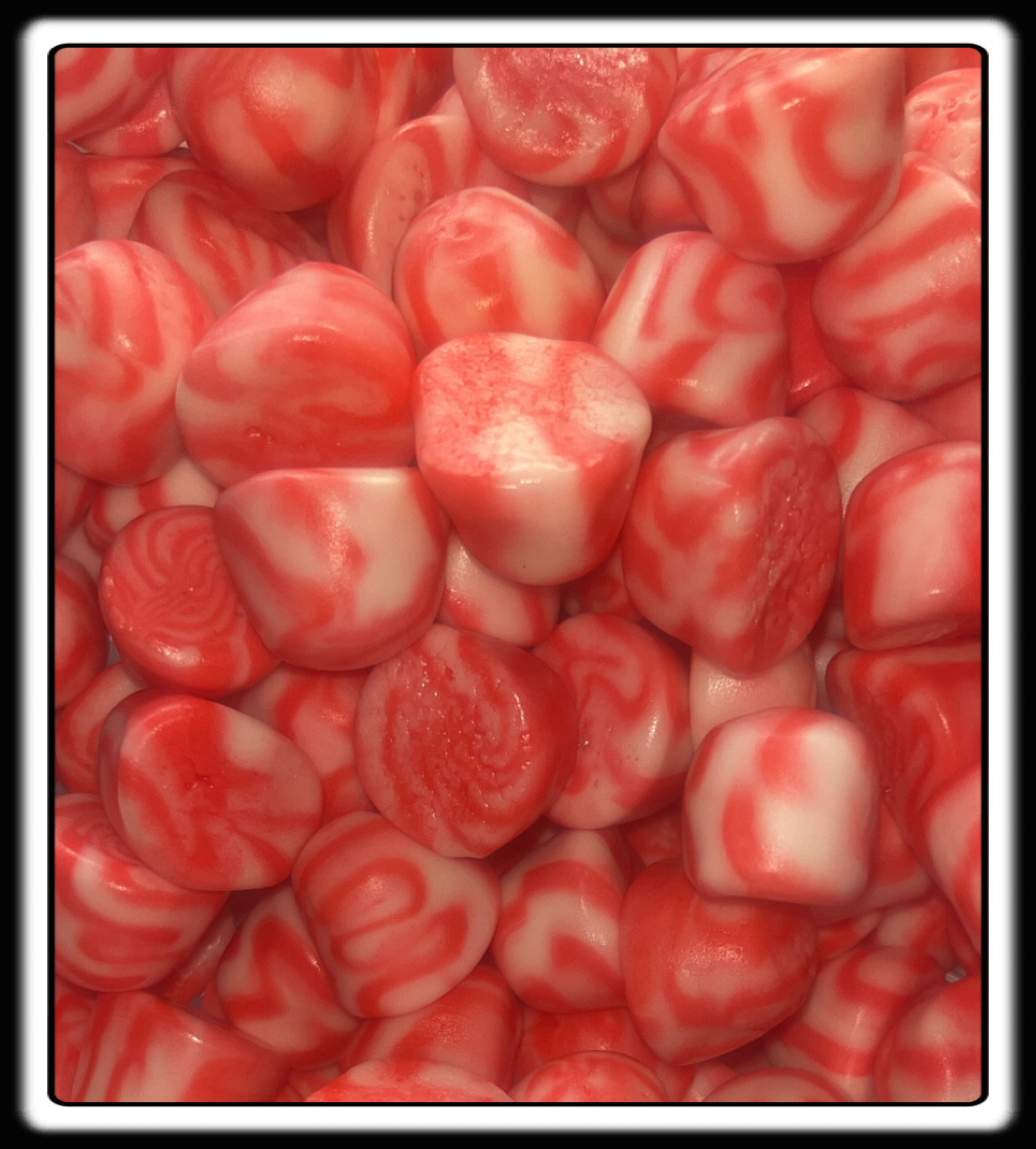 Twist fraise lisse Damel ( 100 grammes ) 03/2027 numéro de lot : 43C135